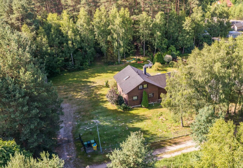 1,5 ha Bory Tucholskie! Dom całoroczny + 2 domki!
