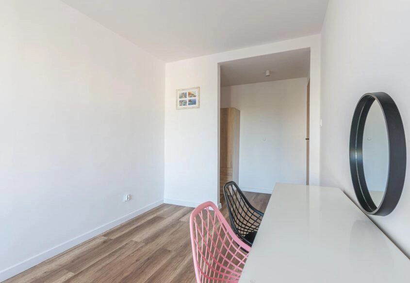 2 pokoje po remoncie, 300 m od Parku Reagana