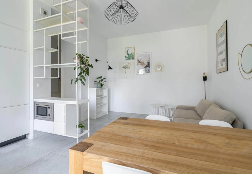 2 pokoje | 45,5 m² | Ogródek 50 m² | Wysokość 3,20