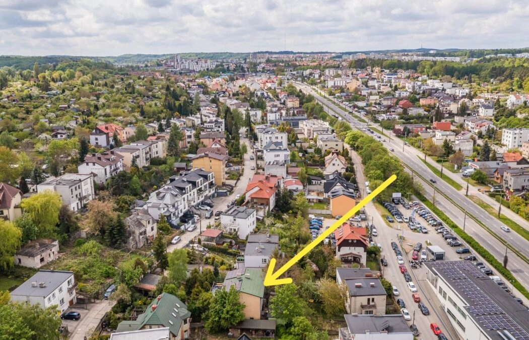 Działka budowlana centrum Gdyni | Urządzony ogród