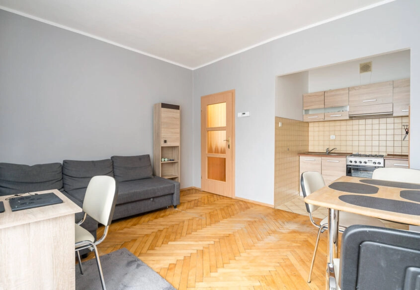 Gdynia Witomino,PARTER, 2 pokoje, balkon, piwnica.