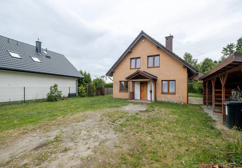Dom wolnostojący na dużej działce - Gdańsk Klukowo