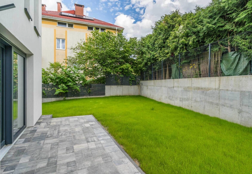 Bez PCC, Nowy bliźniak, spokojna okolica