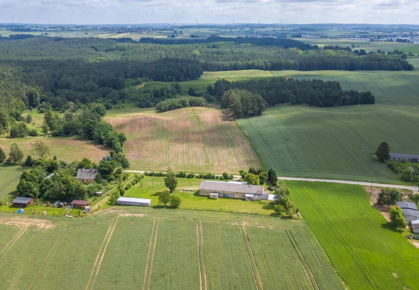 Obiekt gospodarczy 800 m2 na dużej działce 5300m2