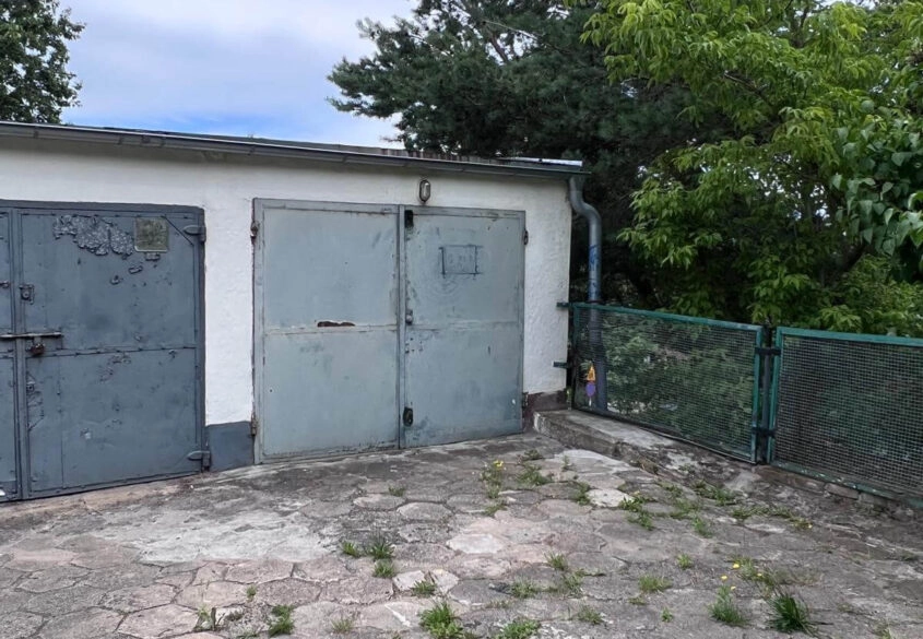 GARAŻ - ORUNIA GÓRNA - UL. PIASKOWA