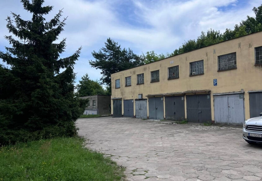 GARAŻ - ORUNIA GÓRNA - UL. PIASKOWA