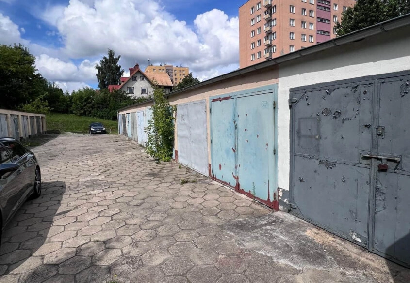 GARAŻ - ORUNIA GÓRNA - UL. PIASKOWA
