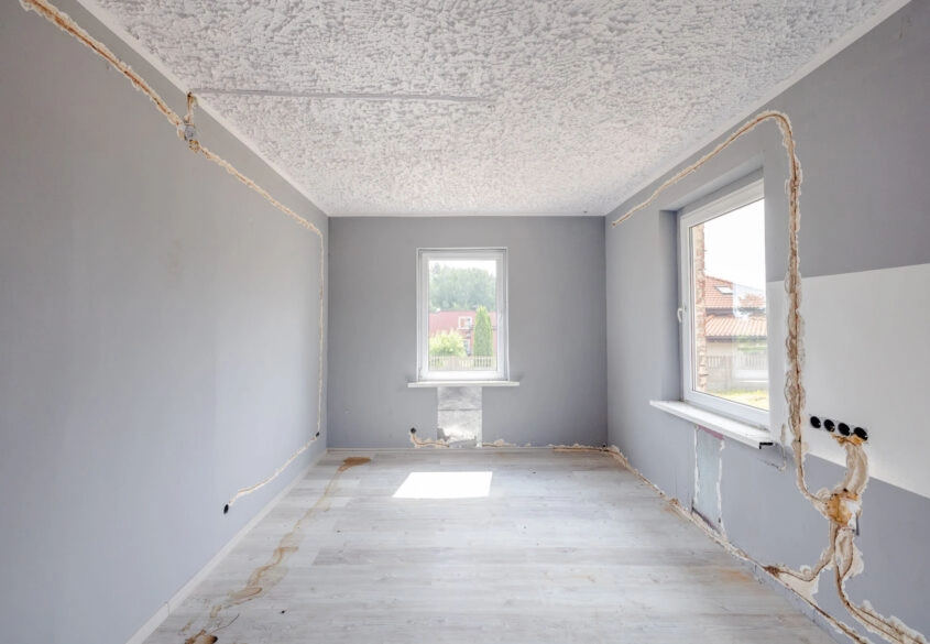 Dom z potencjałem na działce ok 1400m2