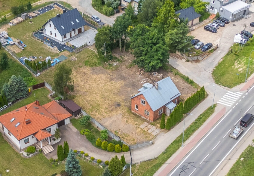Dom z potencjałem na działce ok 1400m2