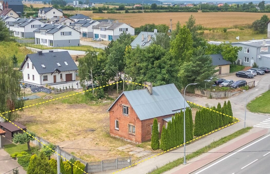 Dom z potencjałem na działce ok 1400m2