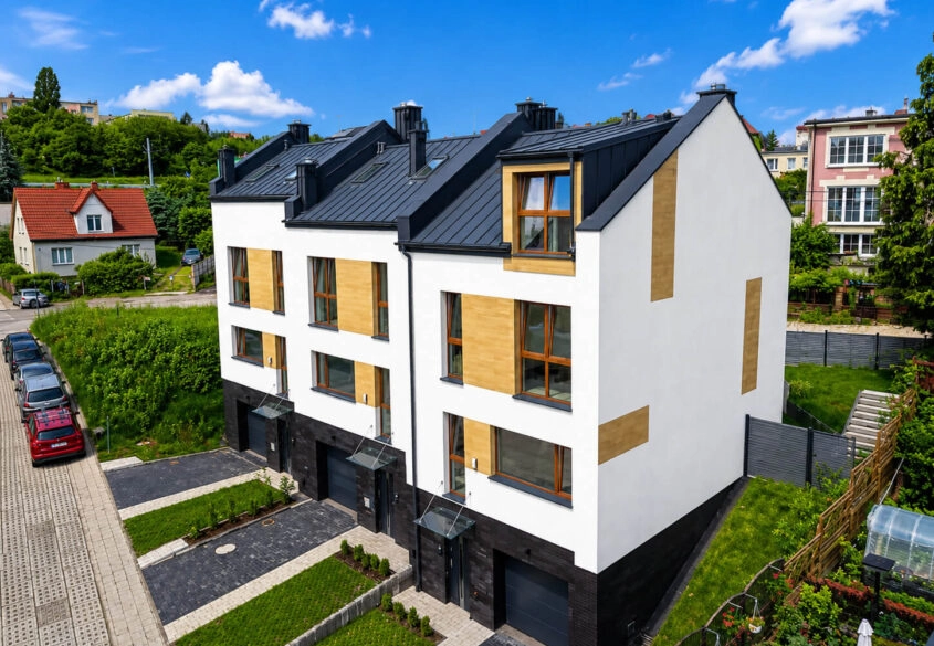 Segment środkowy 5 pokoi, ogródek, garaż