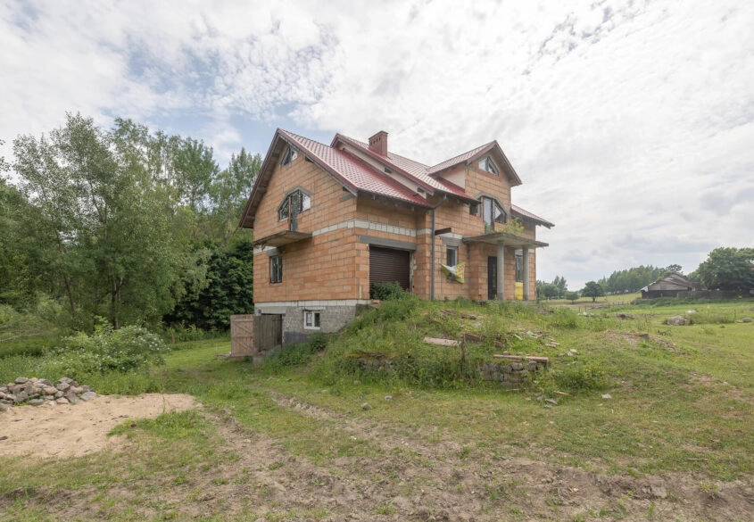 Dom ze Stawem- działka 5003m2 + 2,6ha lasu!