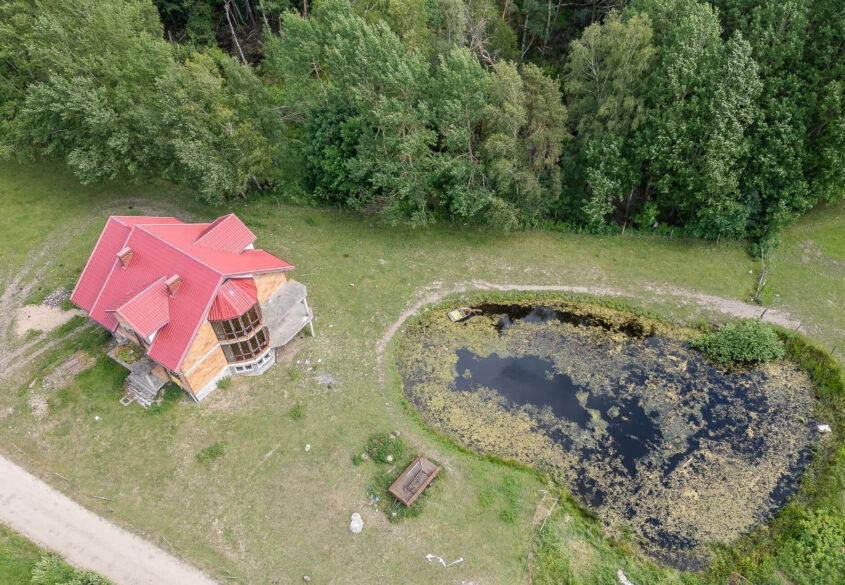 Dom ze Stawem- działka 5003m2 + 2,6ha lasu!