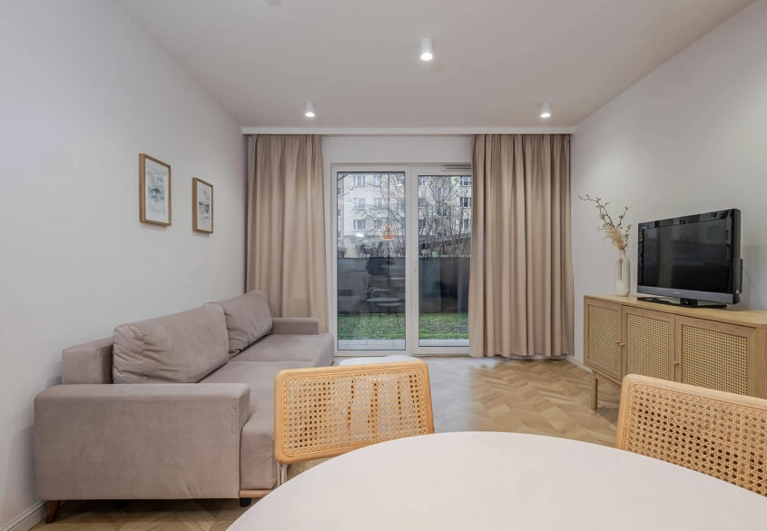 od 1.09- Apartament z ogrodem! Bez prowizji