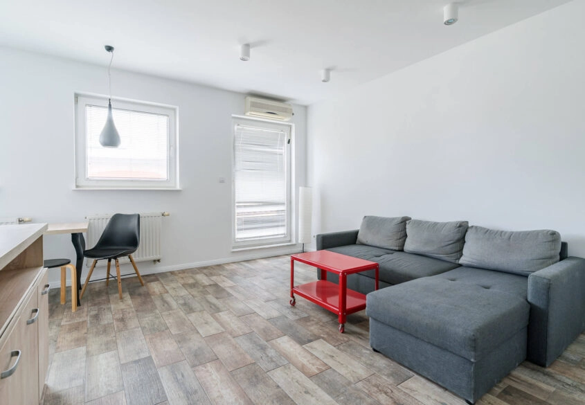 Kawalerka 25 m² z balkonem 8 m² miejsce postojowe