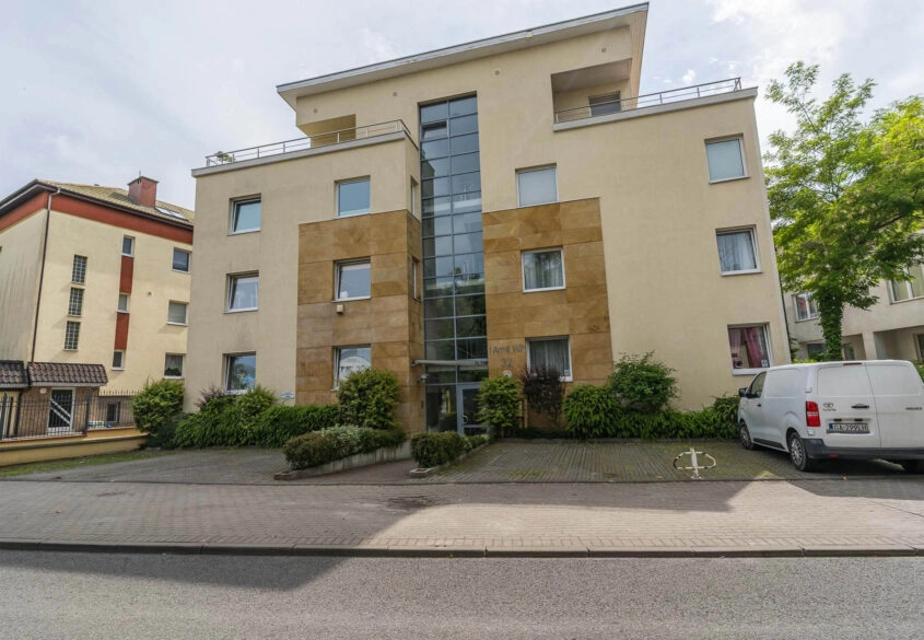 Kawalerka 25 m² z balkonem 8 m² miejsce postojowe