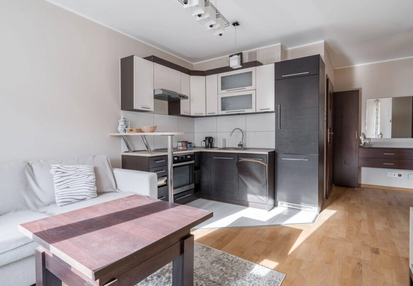 Bardzo niskie opłaty | Odświeżone | Duży balkon