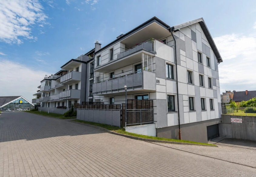 3pok na parterze, duży taras+ hala i komórka!