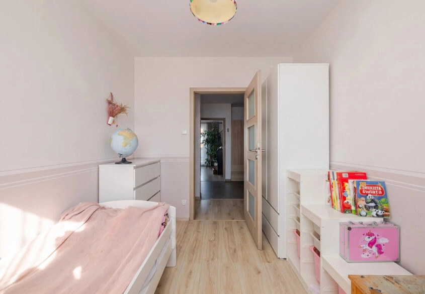 Przestronne | Jasne | 10m2 piwnica | Trójstronne