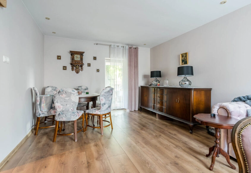 Tczew | Dom 185 m² | 2 mieszkania | Ogród | Garaż
