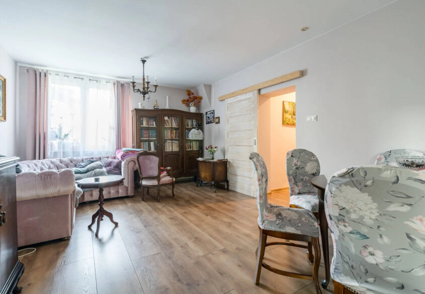 Tczew | Dom 185 m² | 2 mieszkania | Ogród | Garaż