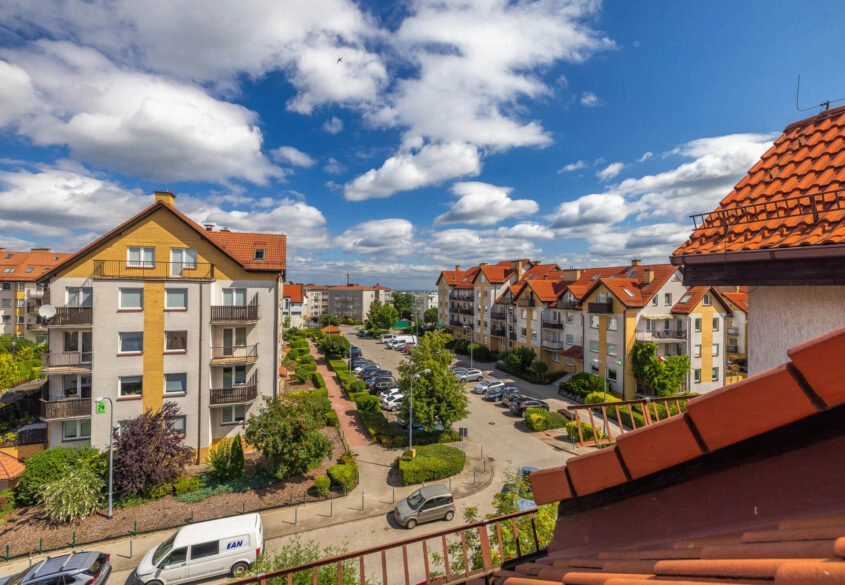 Dwupoziomowe 80,7 m², 4 pokoje, Fikakowo, Balkon