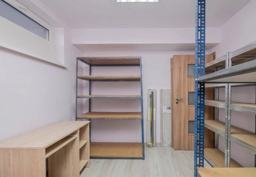 Atrakcyjny lokal usługowy z parkingiem | 80,54 m²