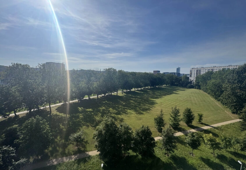 Kawalerka do remontu blisko plaży i SKM