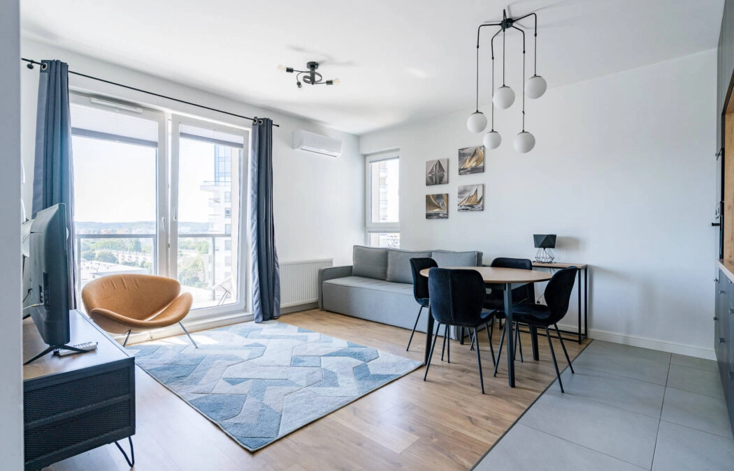 Eleganckie mieszkanie-duży balkon10 minut do morza