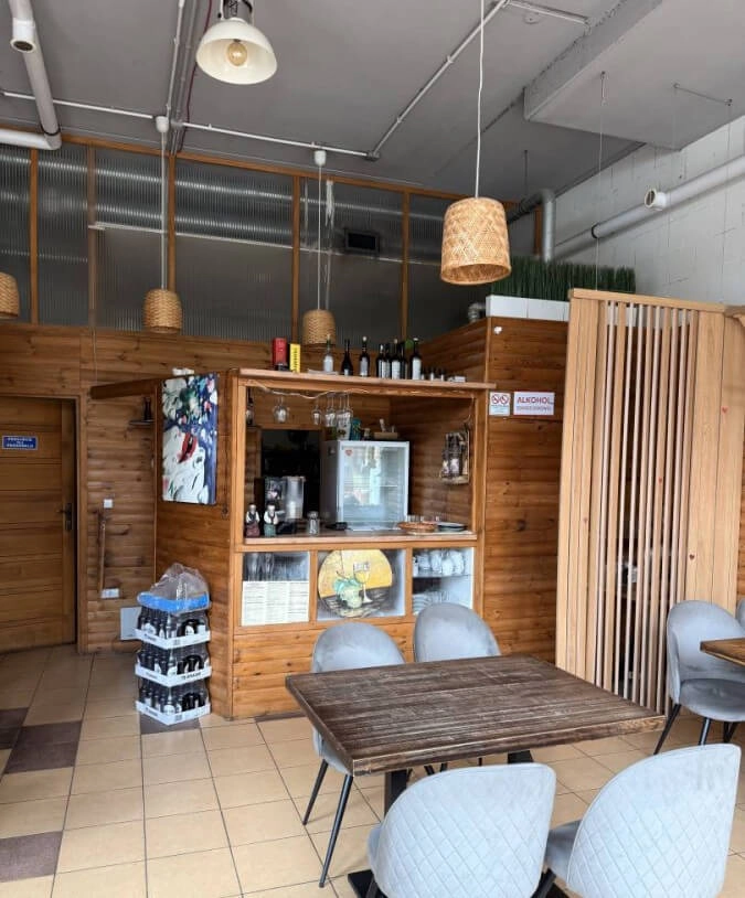 Witryna od ulicy Chłopskiej! Ogródek! Kamyk Zielon