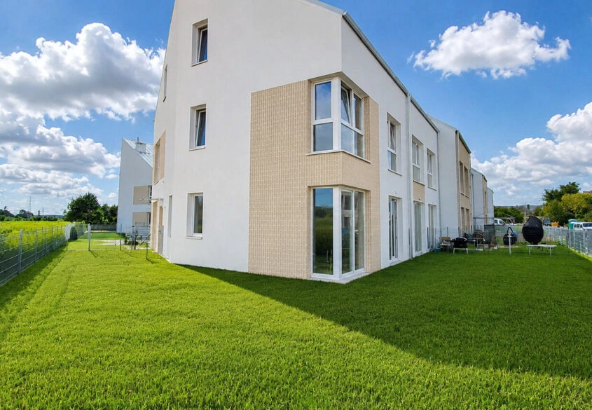 Dom skrajny 7 pokojowy pow. 166m2, ogród 151m2