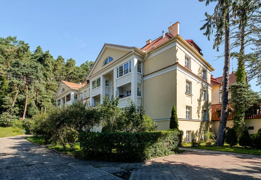 Klimatyczne 3 pokoje z balkonem tuż przy lesie!