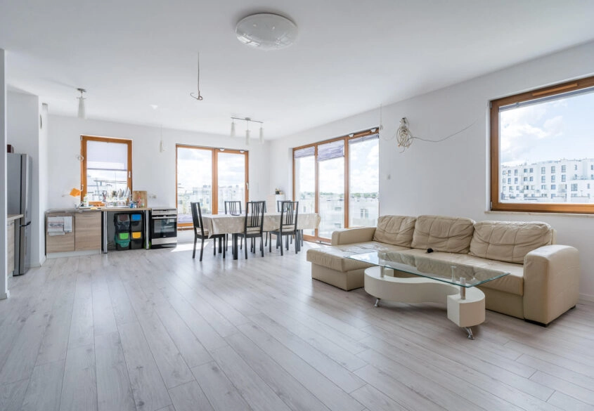 Trójstronne | Sufit 2,8 | Taras 56m | 2 msc w hali