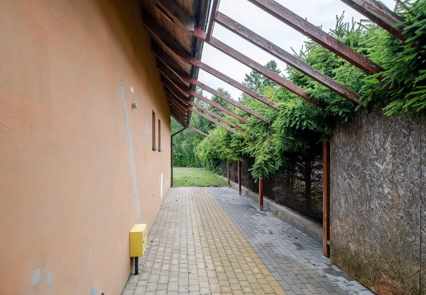Dom wolnostojący na dużej działce - Gdańsk Klukowo
