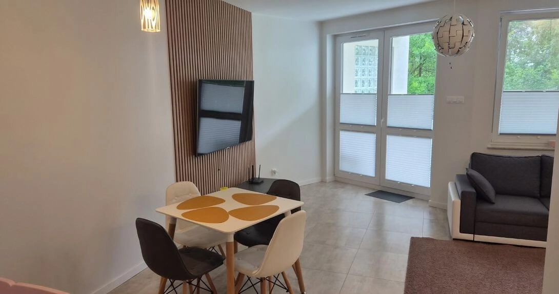 Apartamentowiec otoczony lasem 1km od plaży!