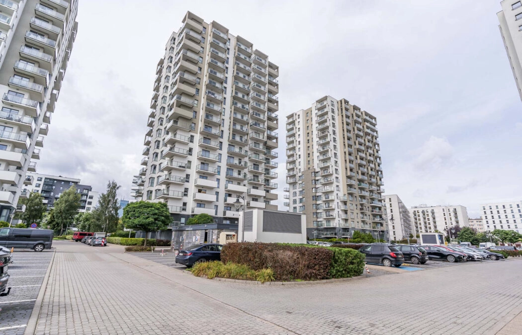 2 pokoje Albatross Towers z miejscem w hali
