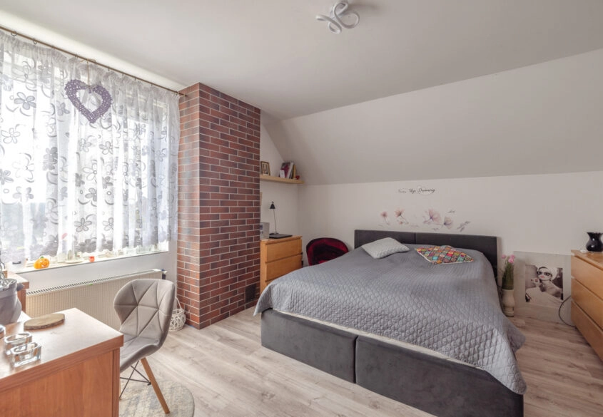 DOM Z DUŻĄ DZIAŁKĄ I POTENCJAŁEM | 1637 m²