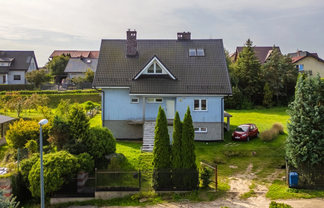 DOM Z DUŻĄ DZIAŁKĄ I POTENCJAŁEM | 1637 m²