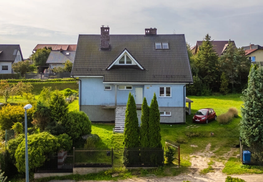 DOM Z DUŻĄ DZIAŁKĄ I POTENCJAŁEM | 1637 m²