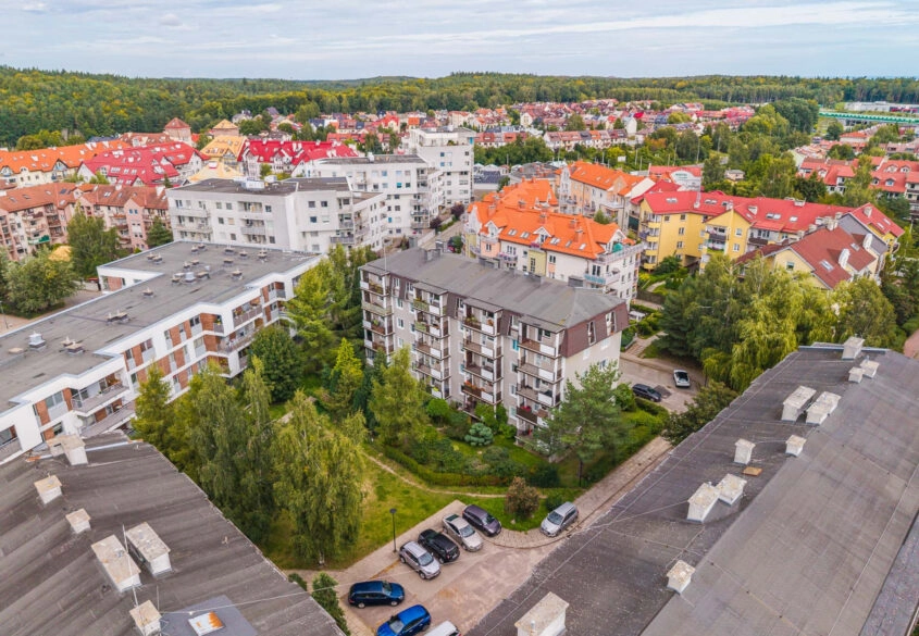 2 pokoje,| Duży balkon, Blisko lasu i obwodnicy