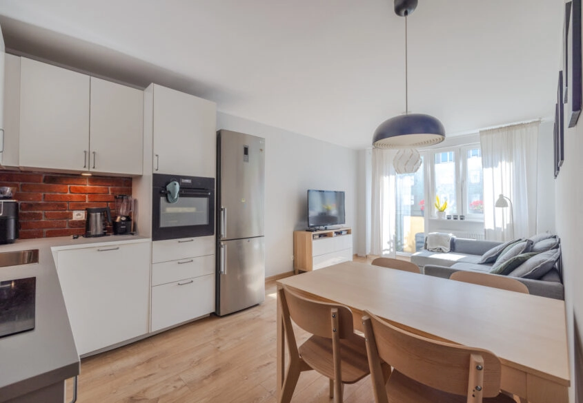 3 pokoje | 1 piętro | Balkon | Blisko SKM