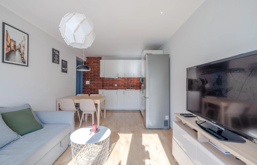 3 pokoje | 1 piętro | Balkon | Blisko SKM