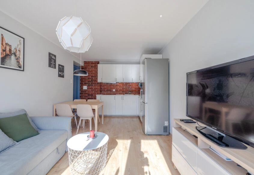 3 pokoje | 1 piętro | Balkon | Blisko SKM