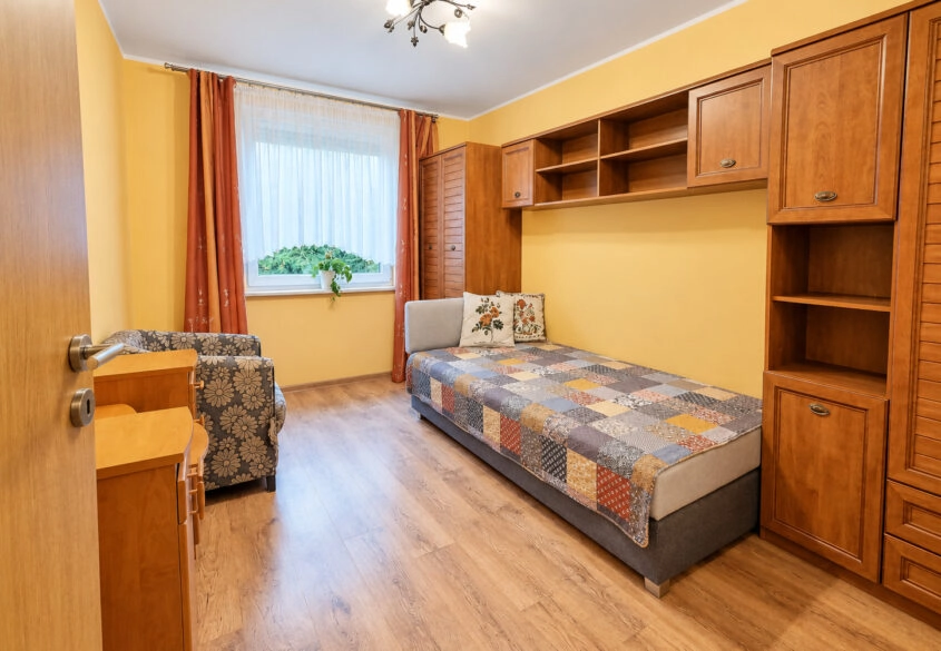 Dwu pokojowe mieszkanie z balkonem i garderobą