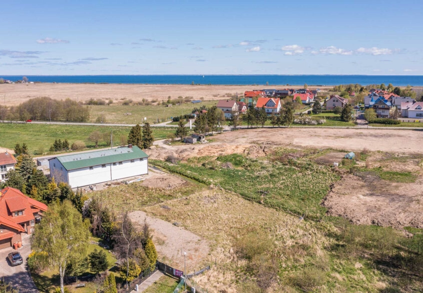 Działka mieszkaniowo-usługowa Rewa blisko plaż!