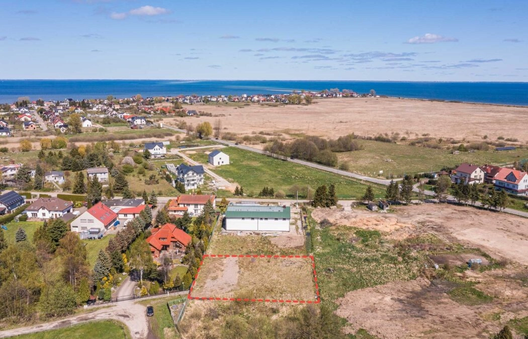 Działka mieszkaniowo-usługowa Rewa blisko plaż!