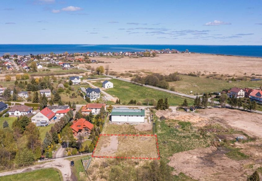 Działka mieszkaniowo-usługowa Rewa blisko plaż!