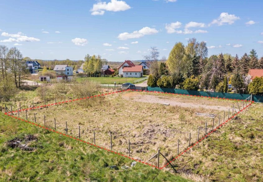 Działka mieszkaniowo-usługowa Rewa blisko plaż!