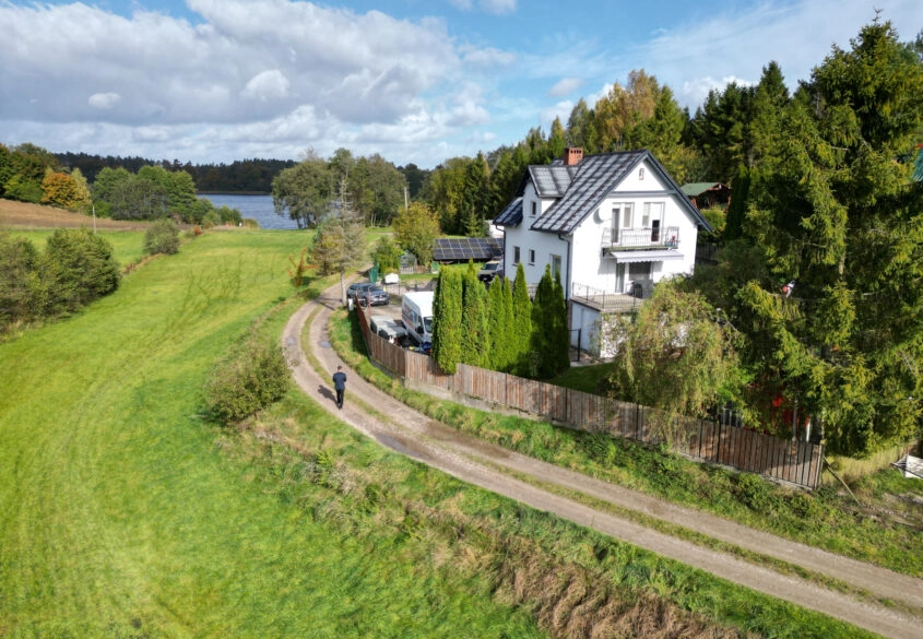 NAD JEZIOREM/ Niedamowo/ Kościerzyna/ fotowoltaika