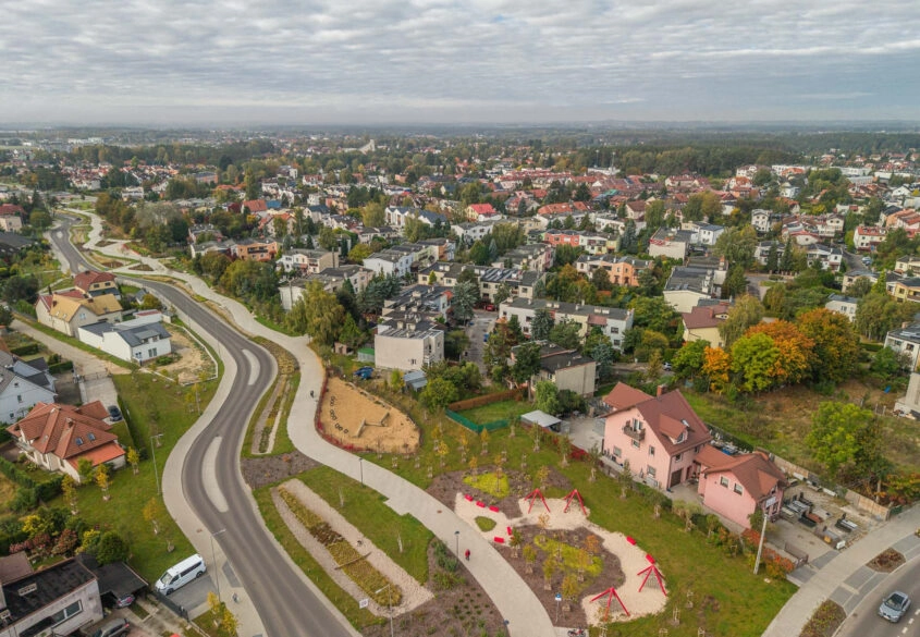Bliźniak Smugowa/podpiwniczony/ działka 479m2